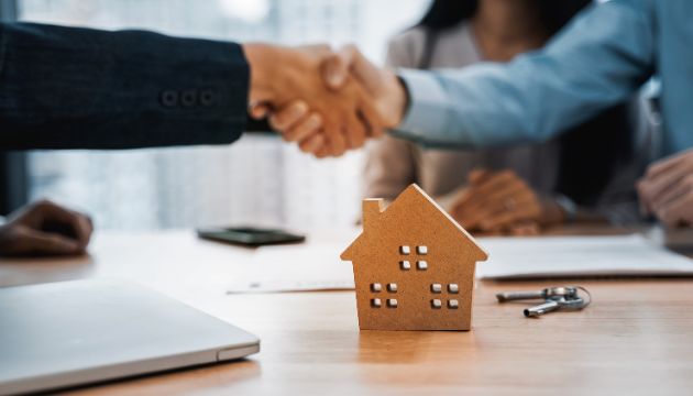 What Should Realtors Post on Social Media?